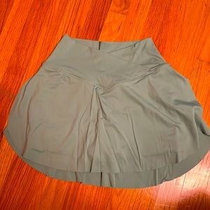 Halara Everyday Cloudful Air Crossover Side Pocket 2 in 1 Tennis Skirt.